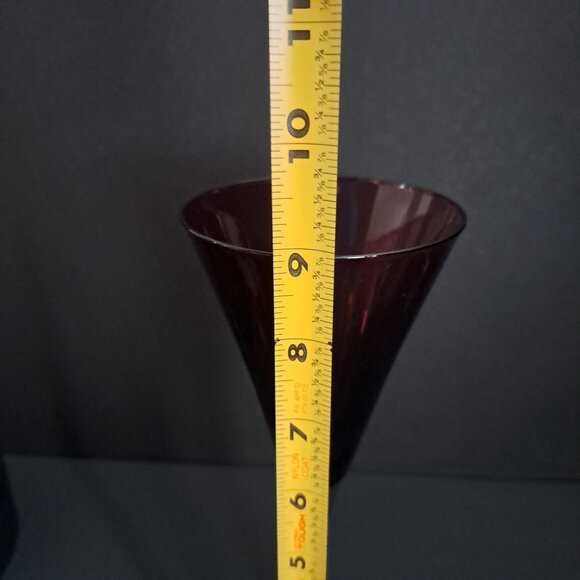 Pottery Barn Amethyst Fluted Champagne Glass Purple Stemware Elegant Holiday 9" - Picture 5 of 10